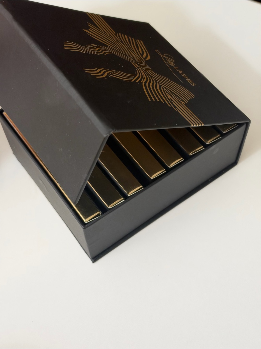 Lilly Lashes Box Set - Picture 6 of 6
